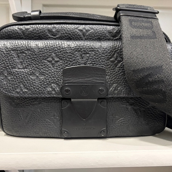 Louis Vuitton S Lock Messenger - Picture 1 of 9
